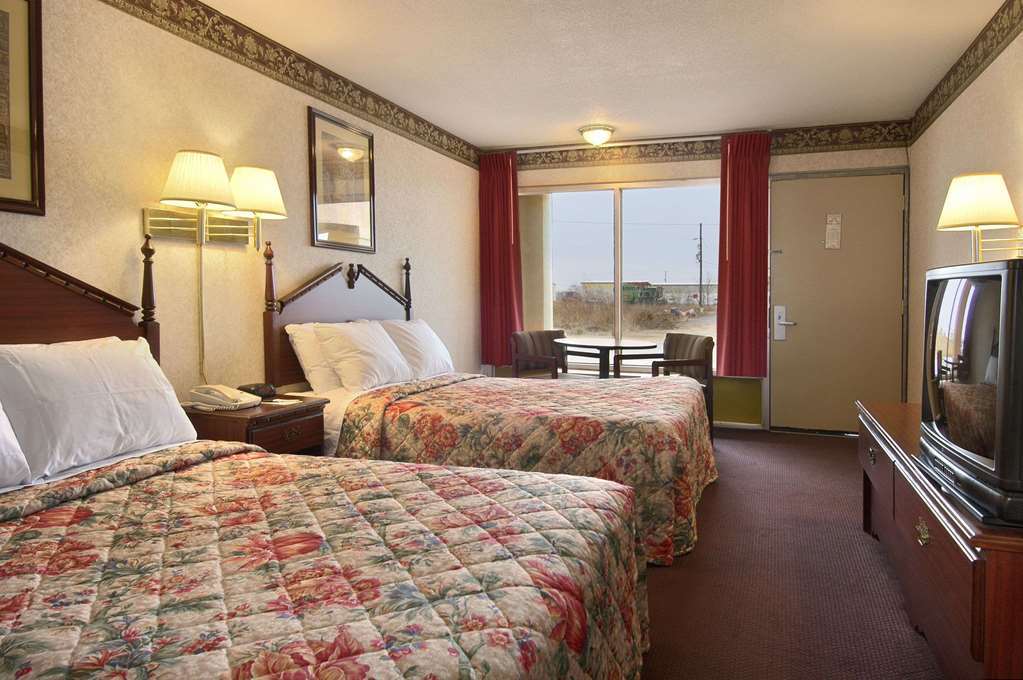 Days Inn By Wyndham Blytheville Room photo